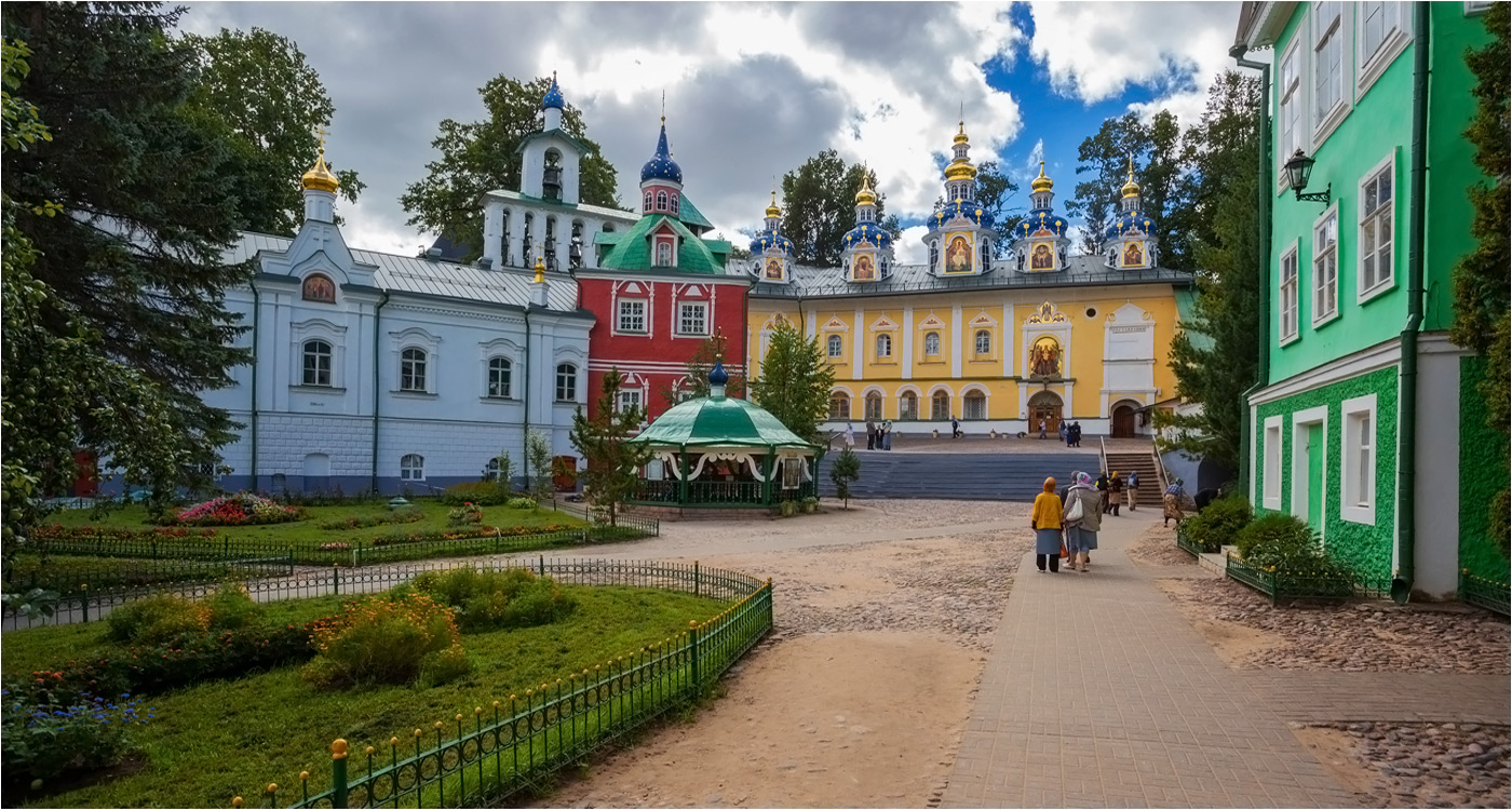 Псково Печерский монастырь