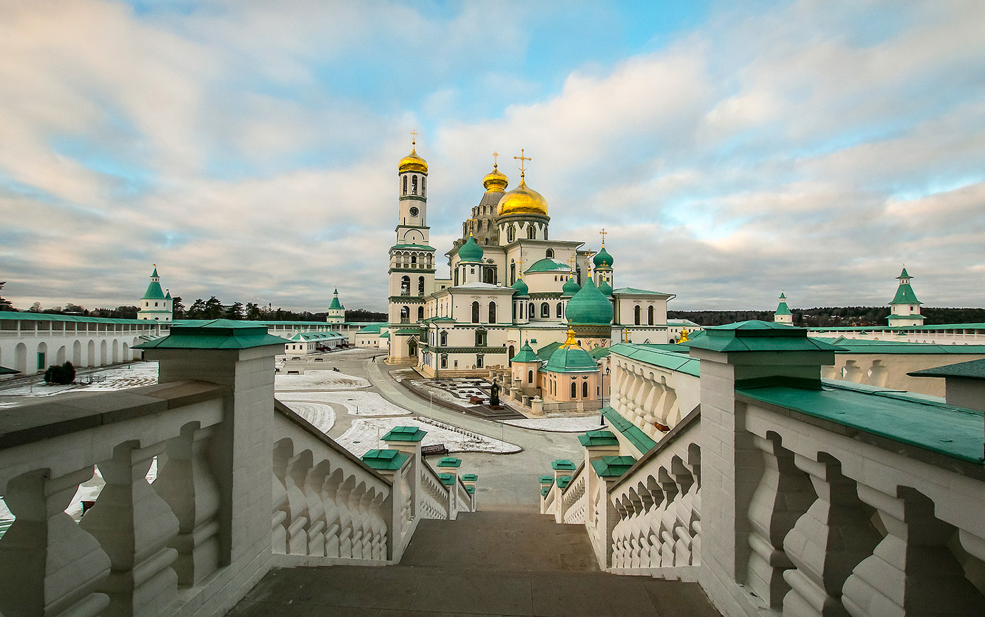 Воскресенский Ново Иерусалимский мужской монастырь