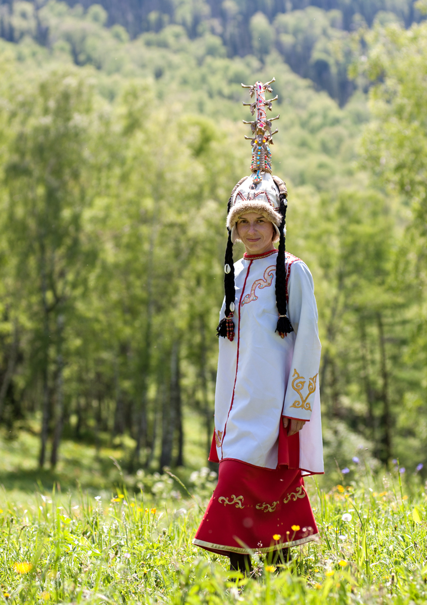 Алтайский женский костюм