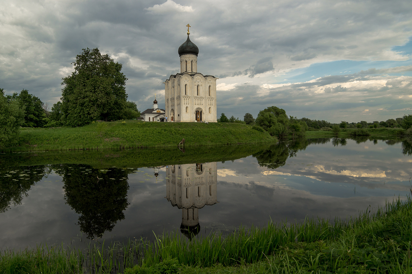 Церковь Покрова На Нерли Фото Внутри