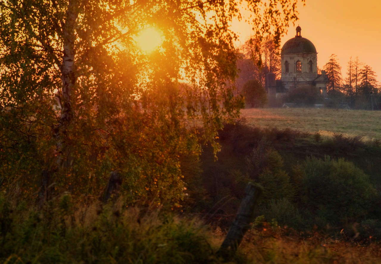 Осень в деревне храм