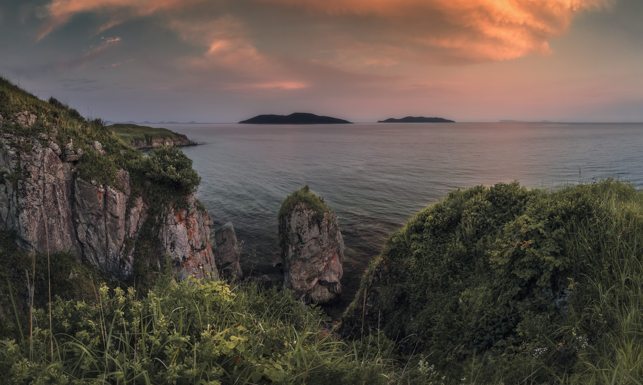 Край берег. Японское море панорама. Край берега. Вечер на побережье Приморского края. Летний вечер в Приморском крае фото.