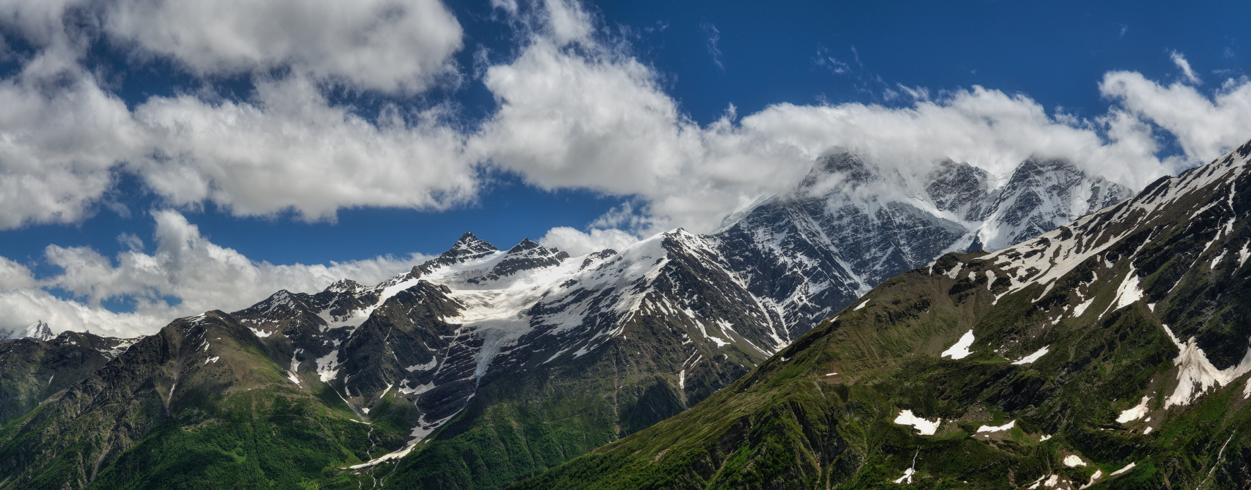 15 Горная вершина в центральной части главного Кавказского хребта
