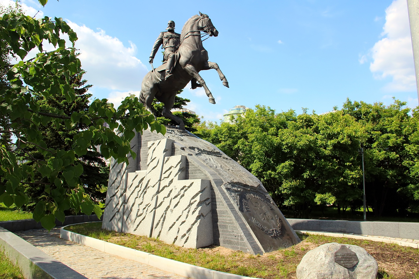 Генерал Скобелев памятник в Болгарии