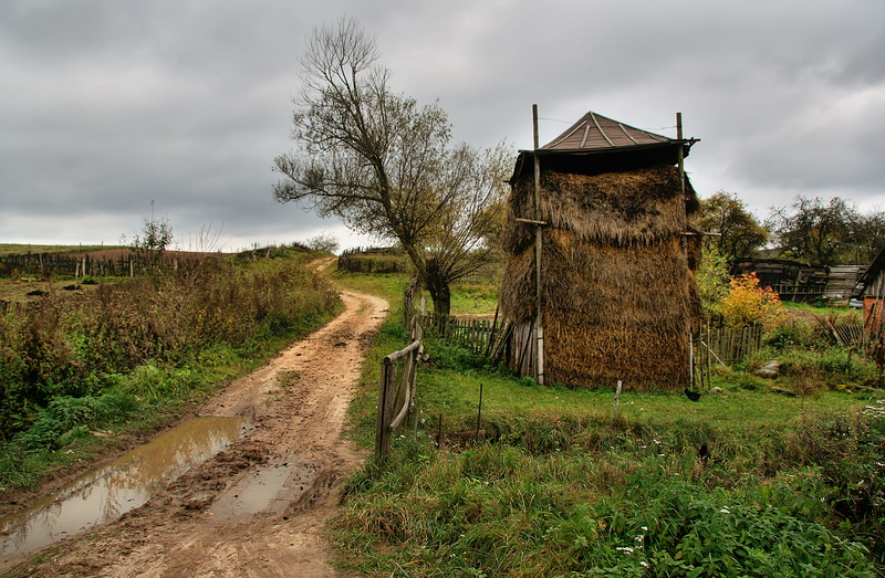 Колонка в деревне фото