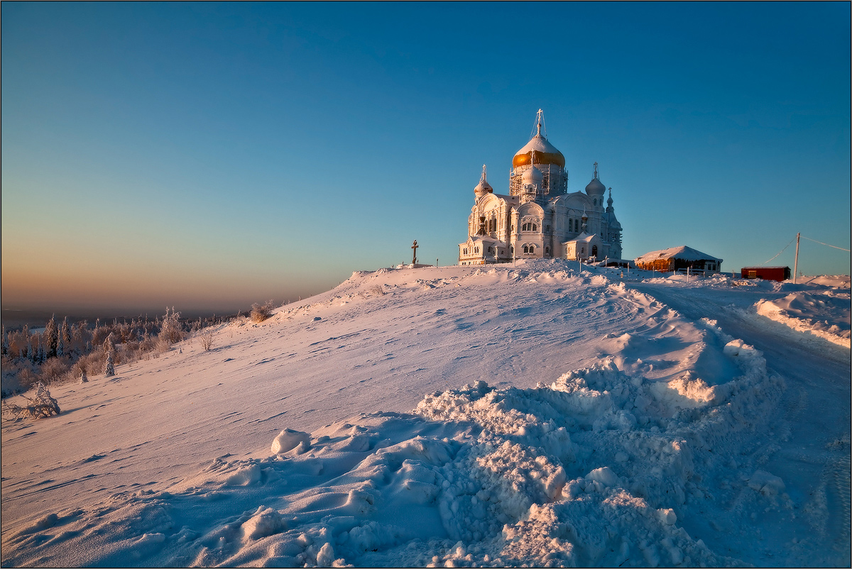 Зима Белогорский монастырь Пермь