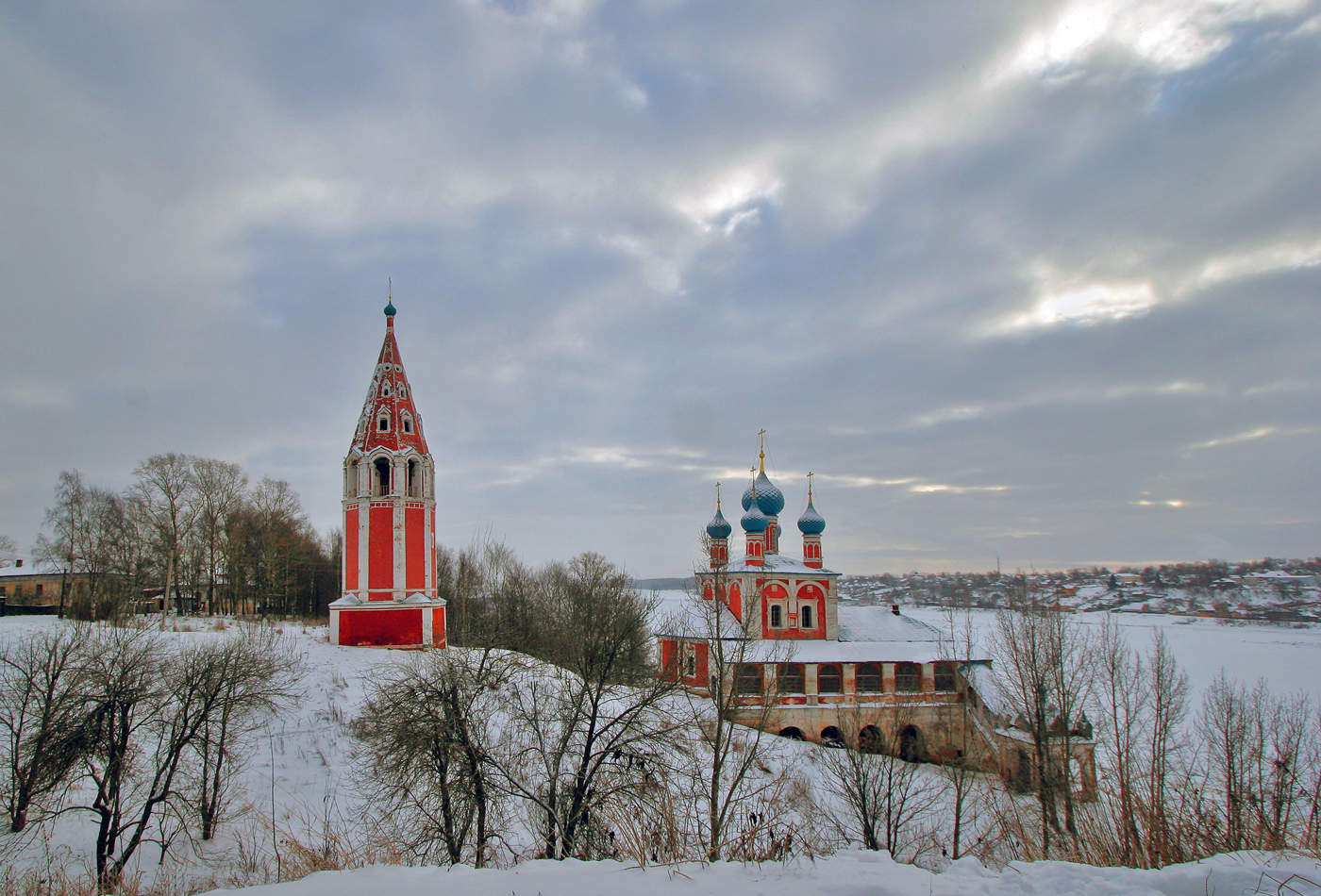 Воскресенский собор зимой Тутаев