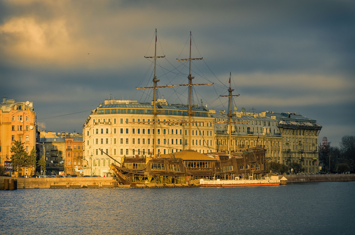 мытнинская набережная санкт петербург