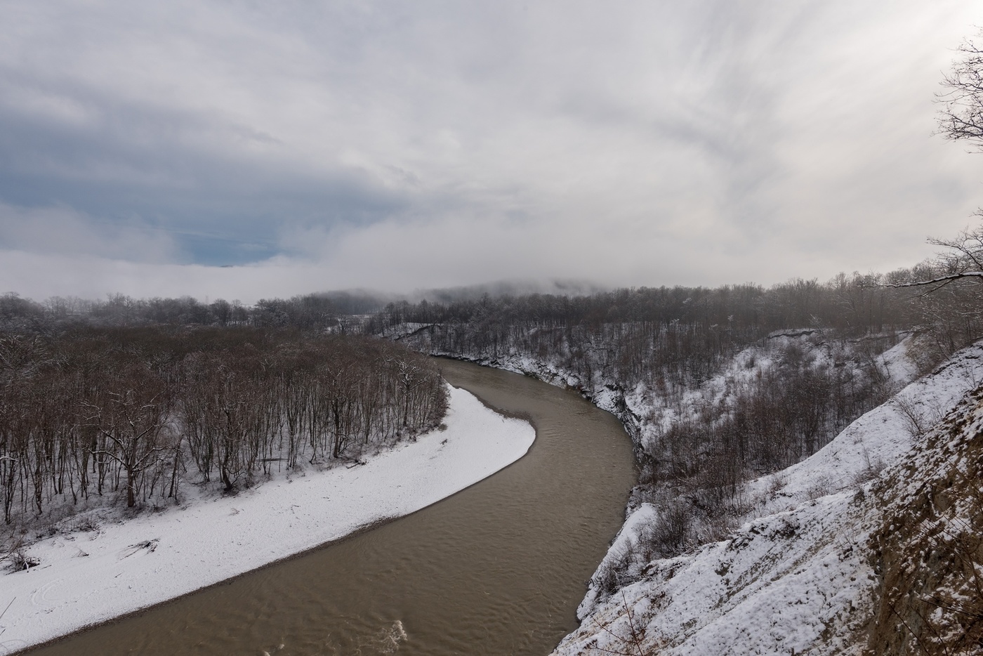 Зимой замерзает ли река Пшеха