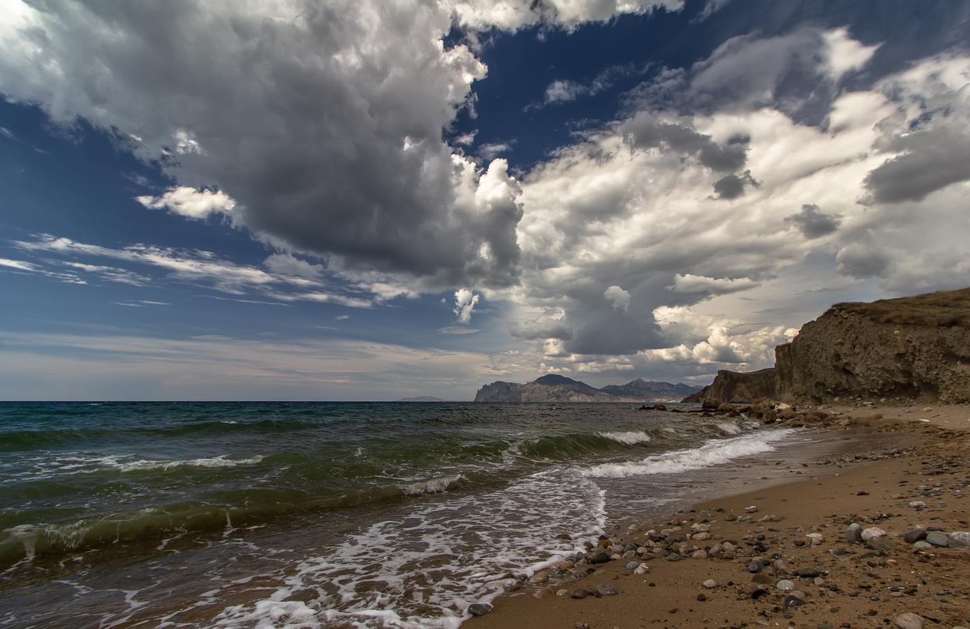 Облака над морем Крым