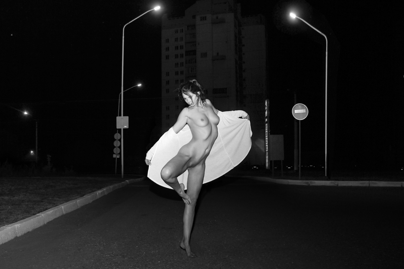 голая женщина ночью фото фото 50