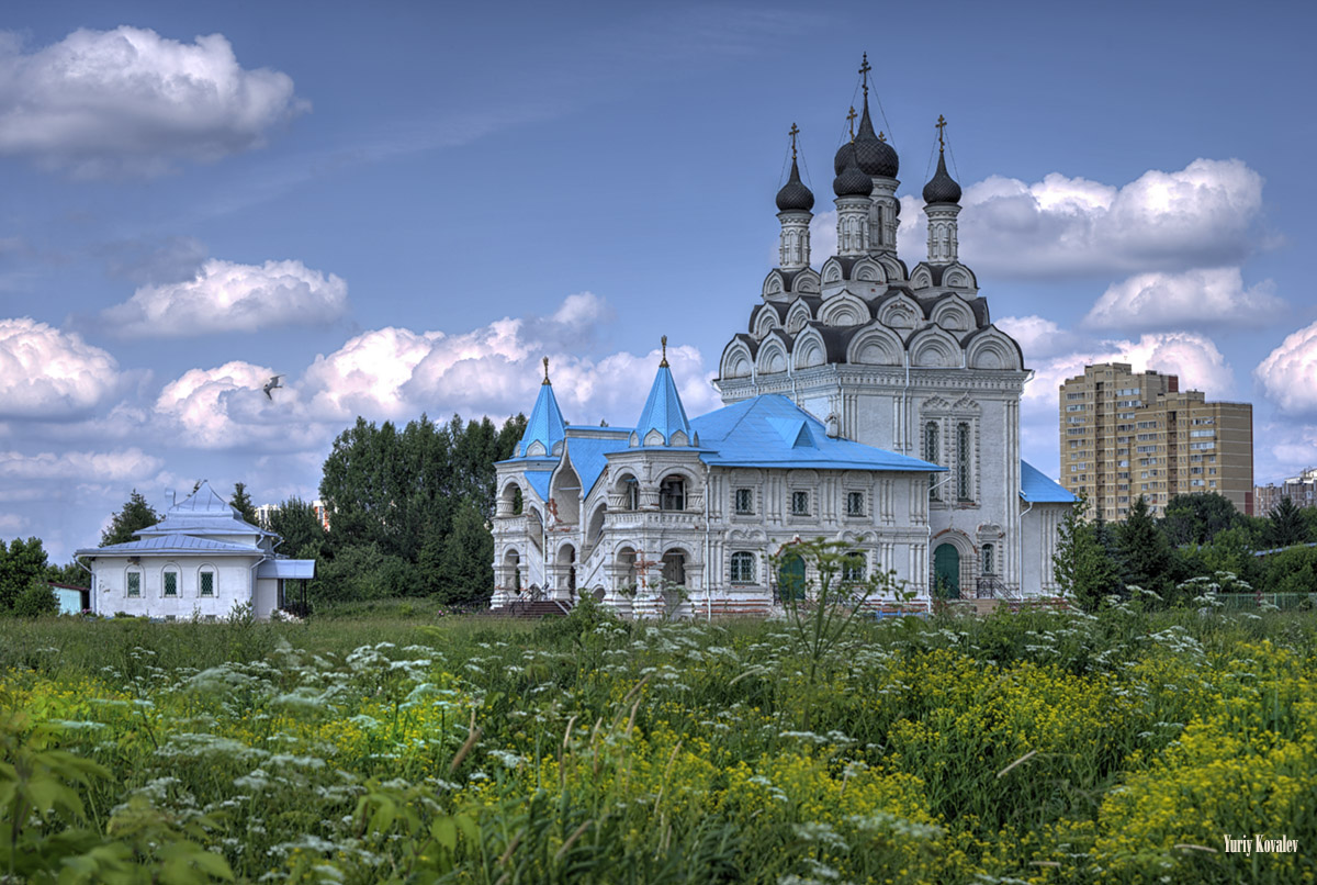 Храм благовещения сайт. Тайнинское храм Благовещения Пресвятой Богородицы. Храм Тайнинское Мытищи.