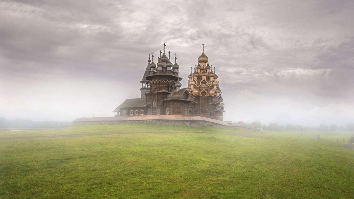 Преображенская Церковь в Кижах снаружи