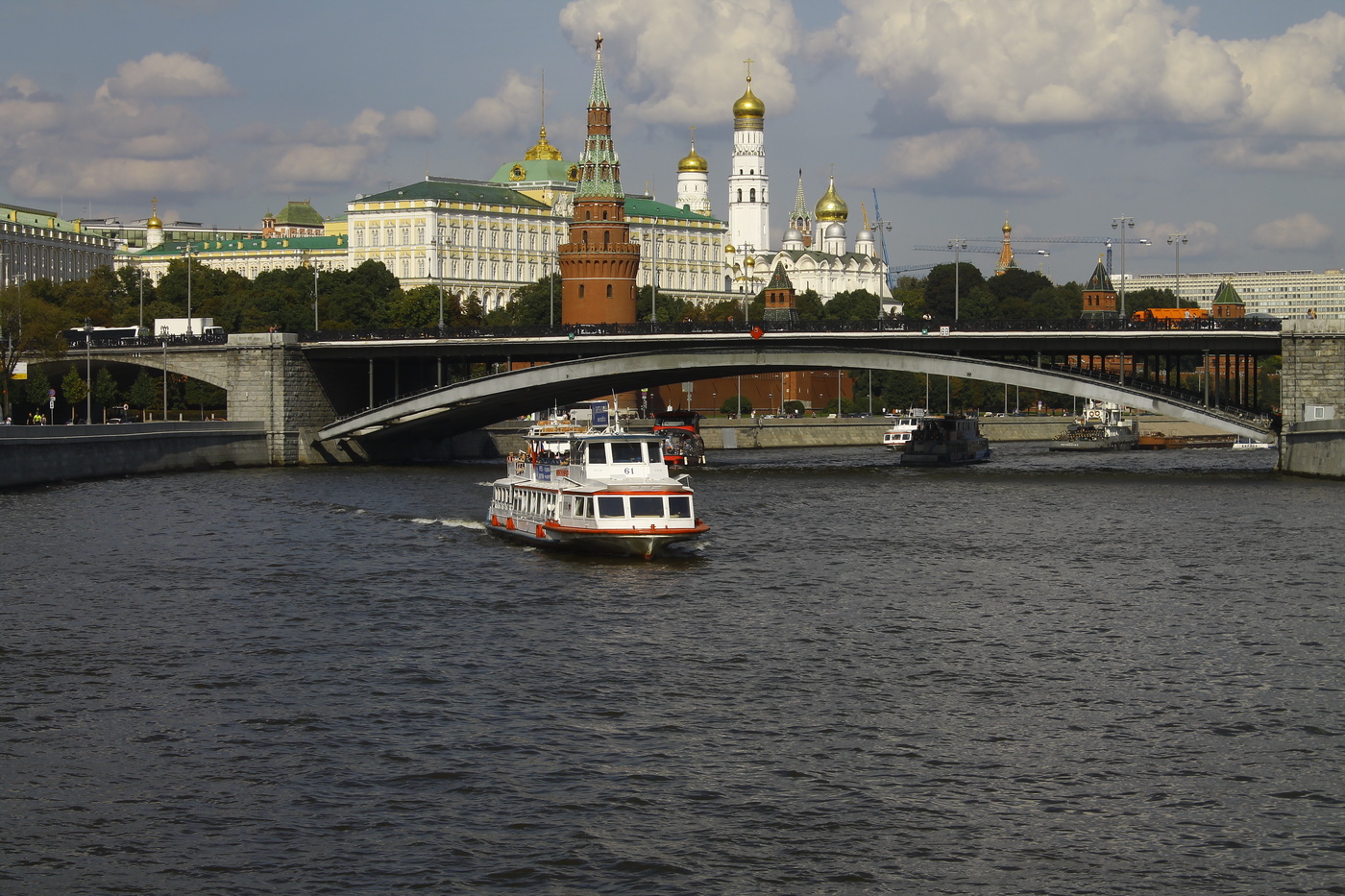 вид на кремль с большого каменного моста