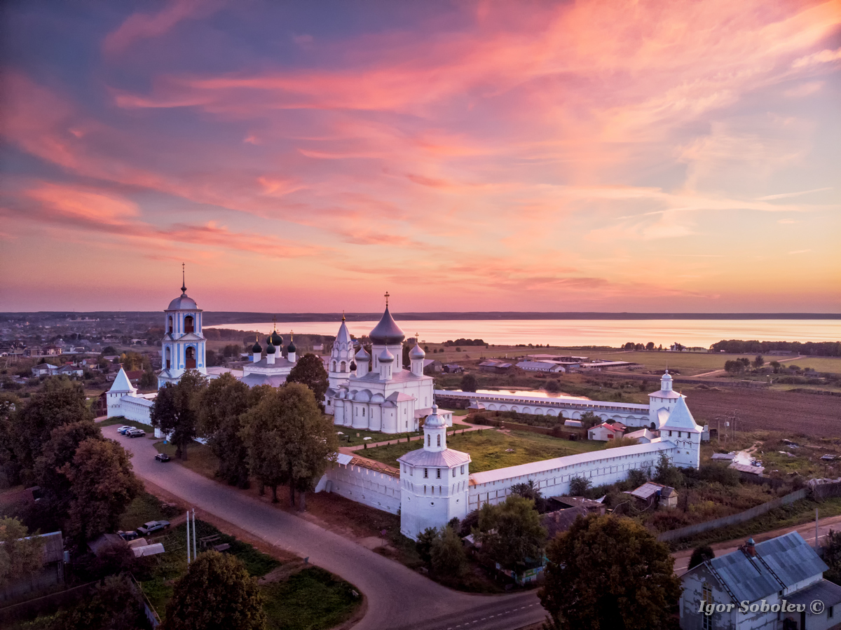 Плещеево озеро монастырь