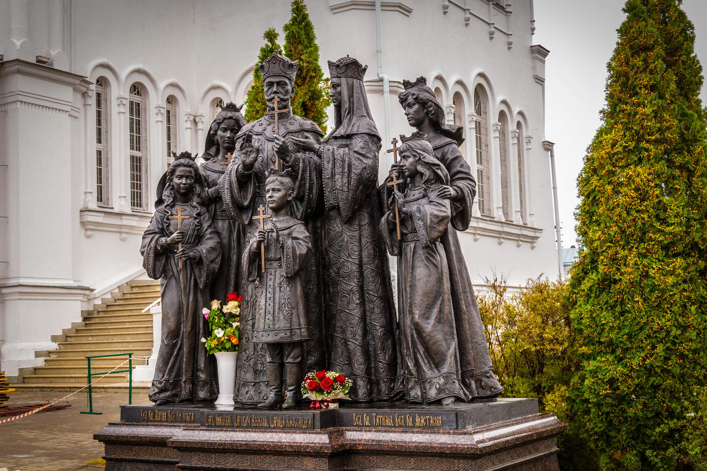 Памятник царской семье в Дивеево