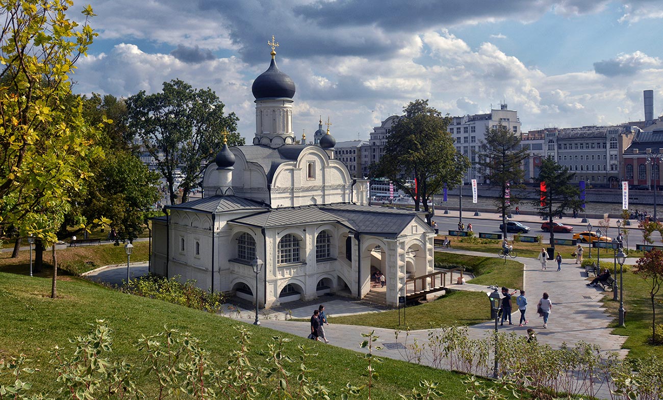 Храм зачатия. Церковь зачатия Анны в Москве. Воронцовка. Церковь зачатия Анны.. Зачатия Анны что в углу.