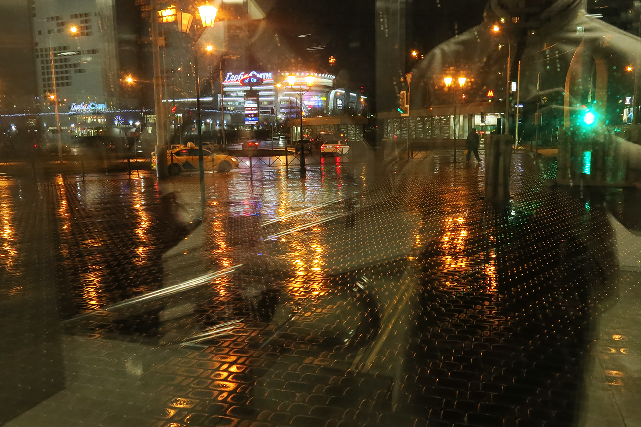 Сегодня ночь дождь есть. Ночной дождь. Дождь ночью. Фото дождя ночью. Лондонские дожди ночью.