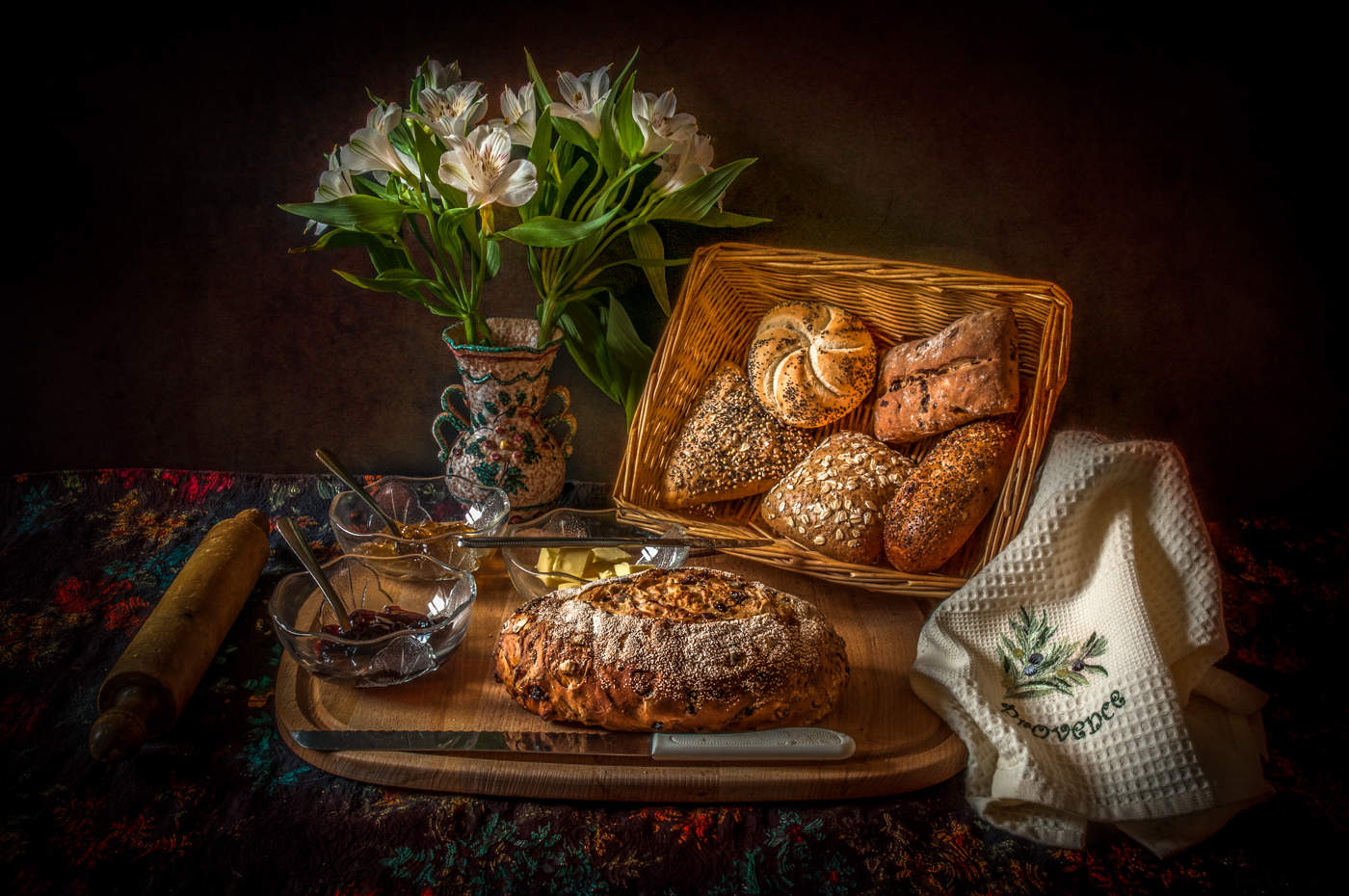 хлеб на праздничном столе фото