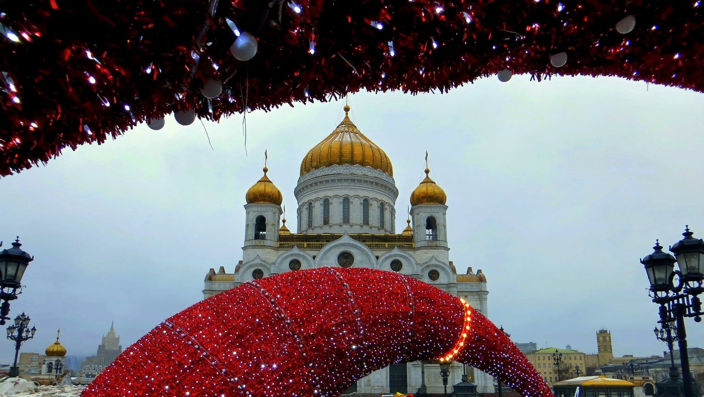 Храм христа спасителя в москве елка