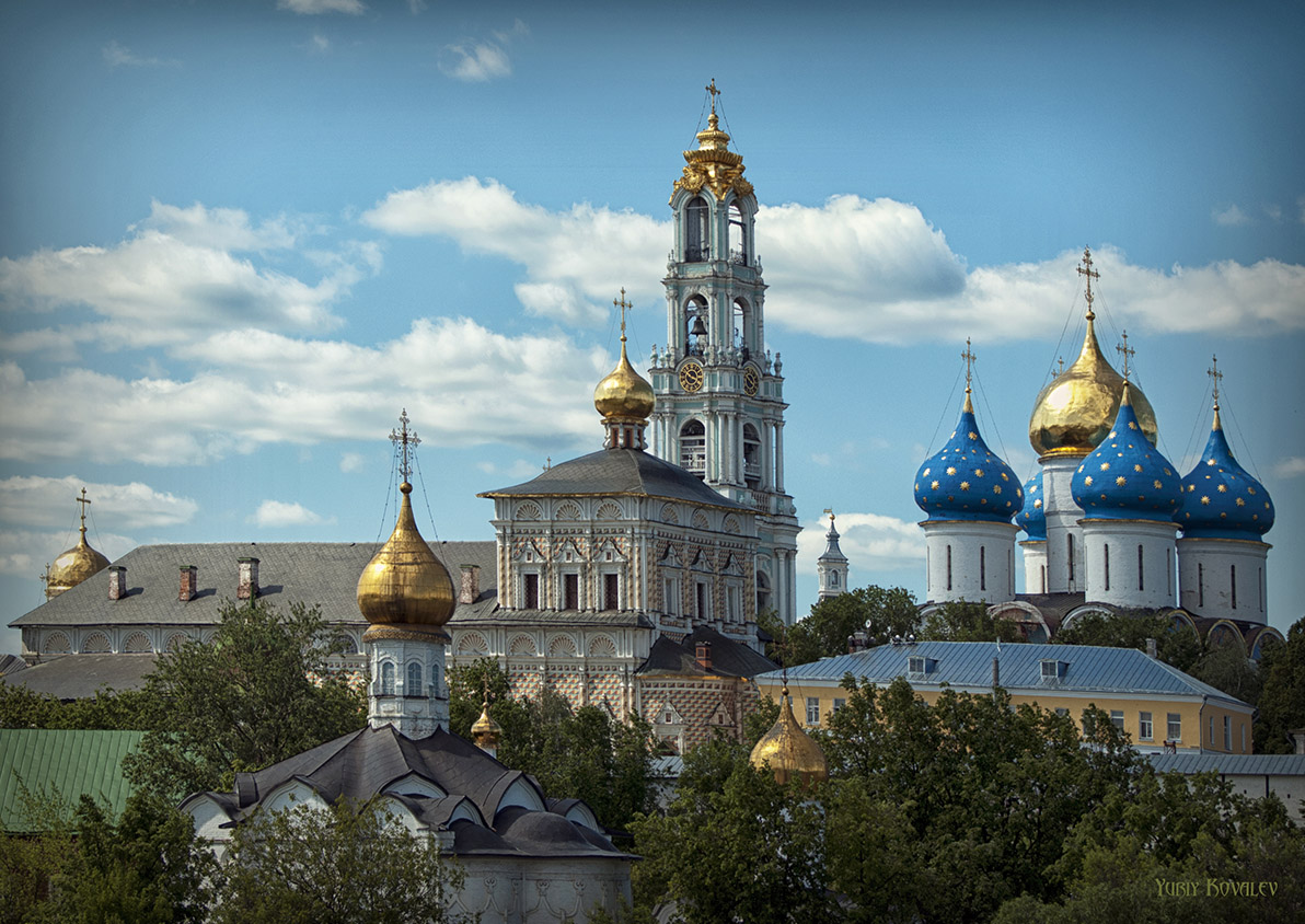 Купола Троице Сергиевой Лавры Успенский собор