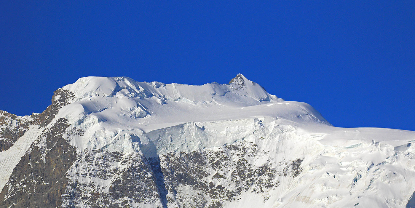 Панорама горы Безенги