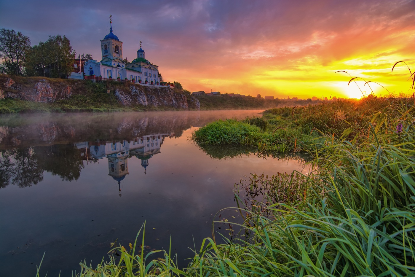 Церковь на реке Чусовая