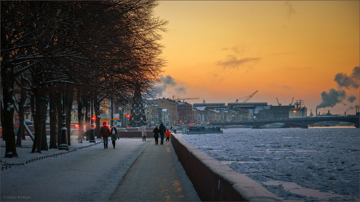 Адмиралтейский бульвар Санкт-Петербург зима