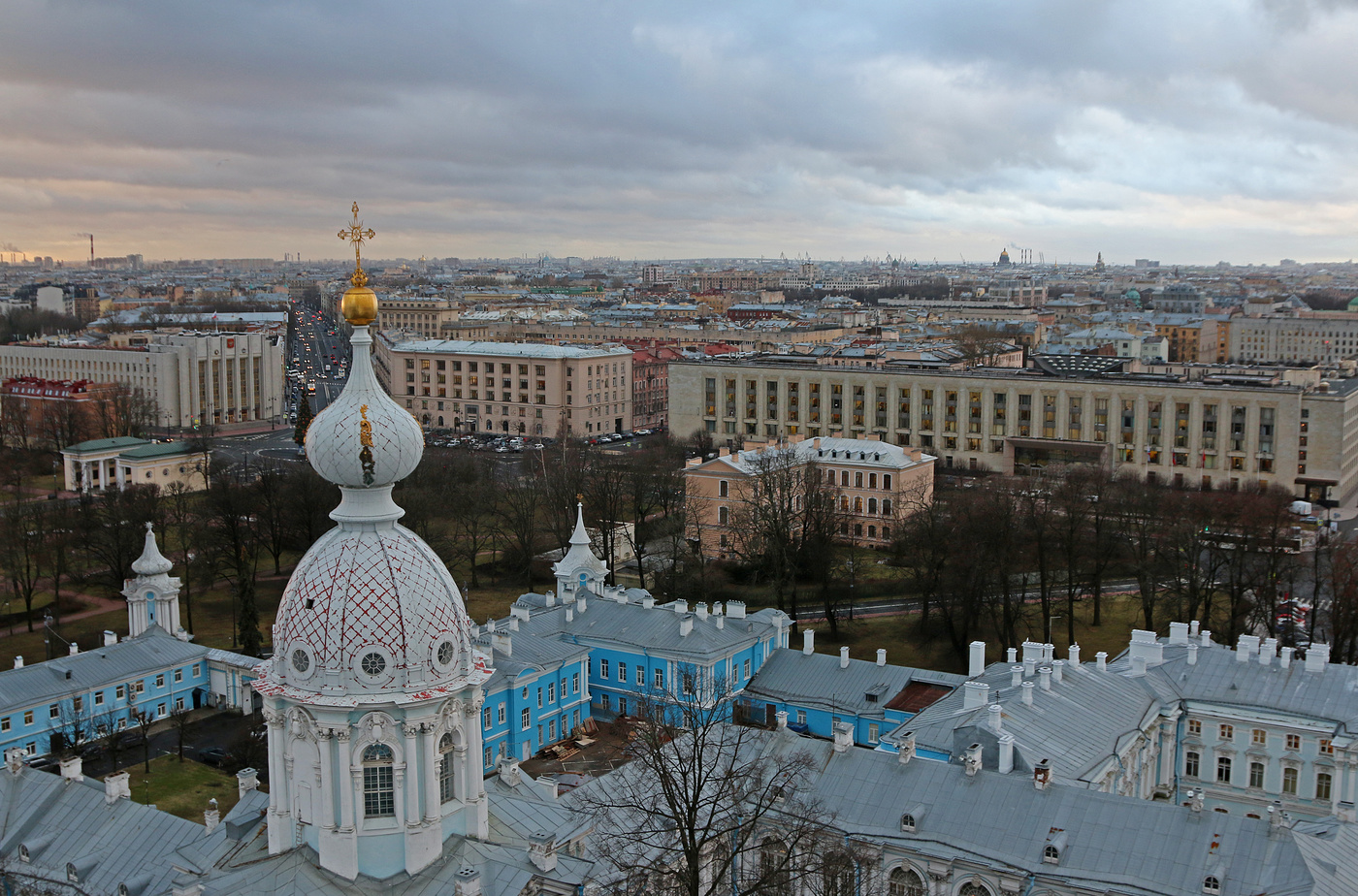 Смольный собор Санкт Петербург новогодний