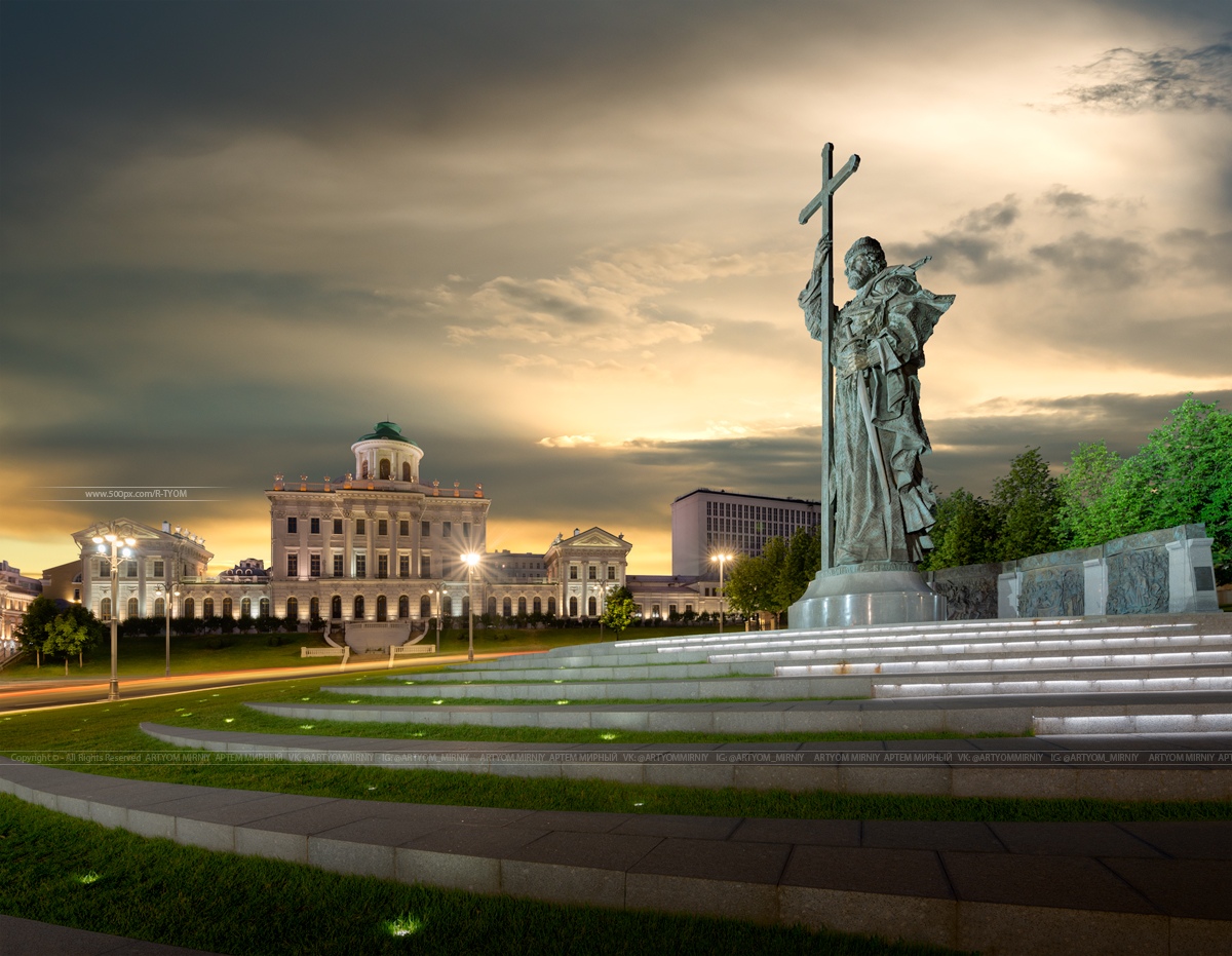 памятники в городе москве