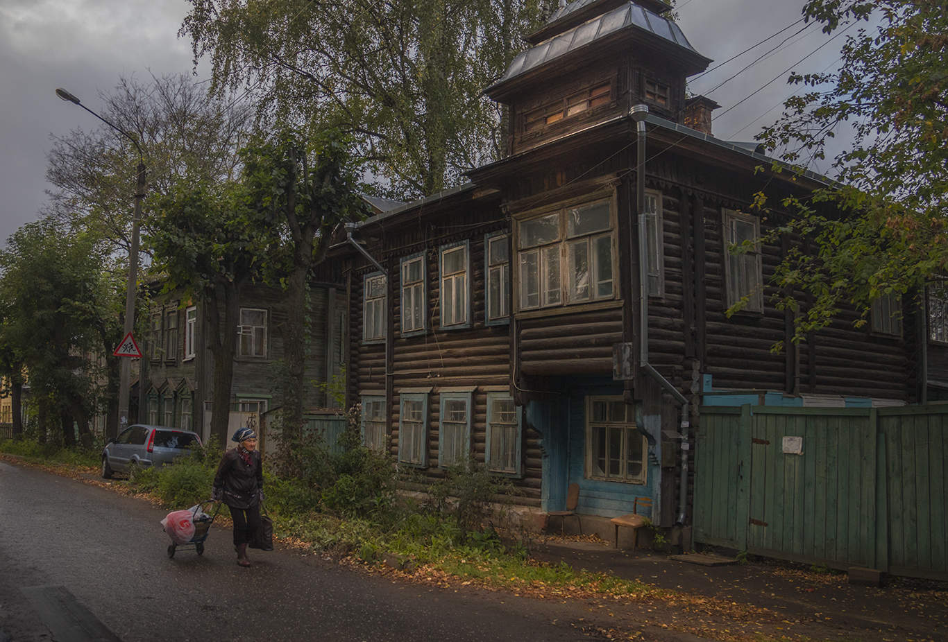 Кострома дом. Елена Рубинская Кострома. Старый дом Кострома. Ул Ивановская Кострома. Кострома старинные здания.