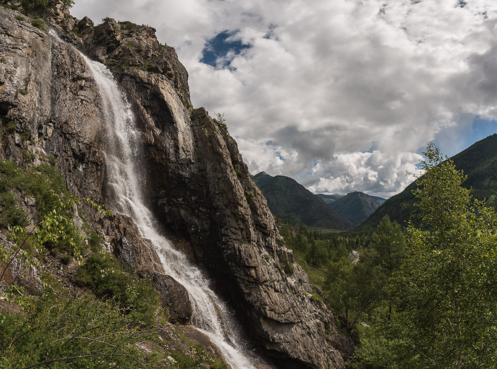 Ширлак водопады в Республике Алтай